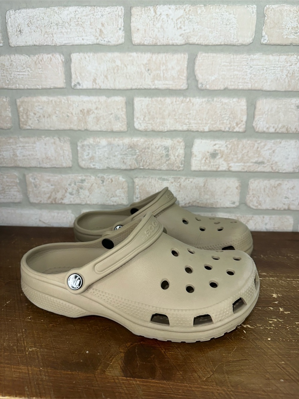 Crocs Beige Classic Clog Size M6 W8 - 0386